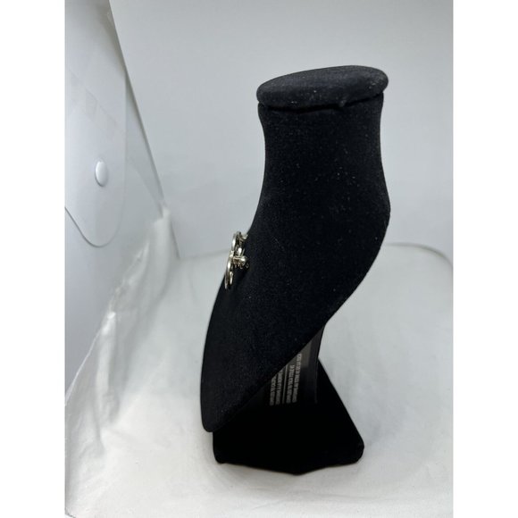 cute little brooch with 3 hearts and one red heart in the middle - Picture 4 of 4